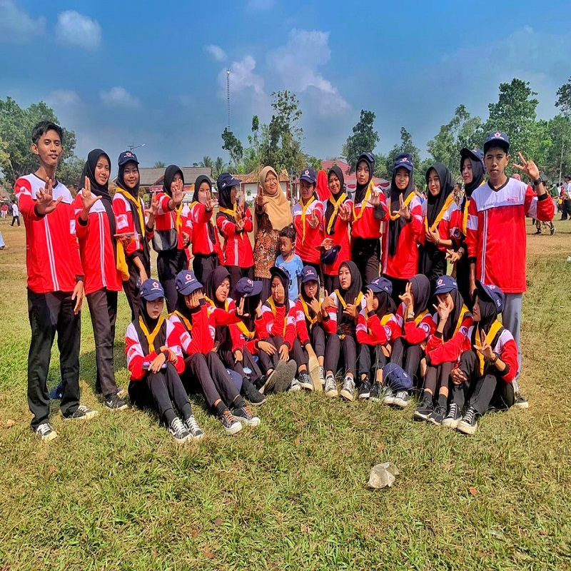PALANG MERAH REMAJA 